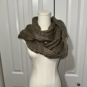 Warm Chunky Knit Infinity Scarf